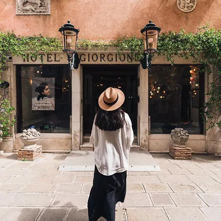 Giorgione 4*