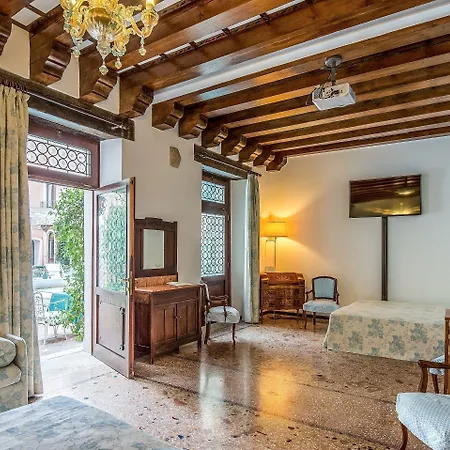Hotell Giorgione 4*